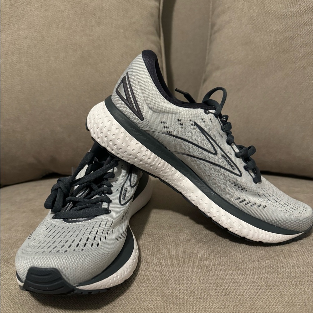 NIB- Brooks Glycerin 19 Running Shoes